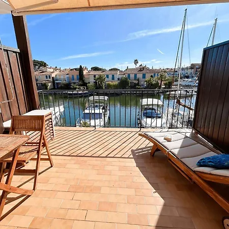 Duplex Climatisé Avec Terrasses Et Parking à Port - Fr-1-868-28