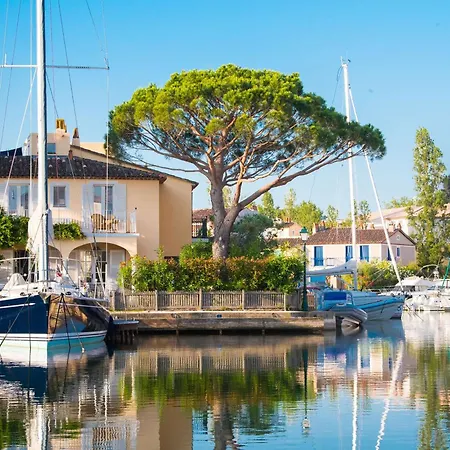 Duplex Climatisé Avec Terrasses Et Parking à Port - Fr-1-868-28