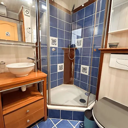 Duplex Climatise Avec Terrasses Et Parking A Port - Fr-1-868-28 *